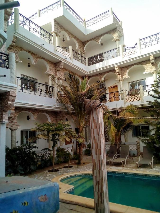 דקר Hotel Paradialaw מראה חיצוני תמונה