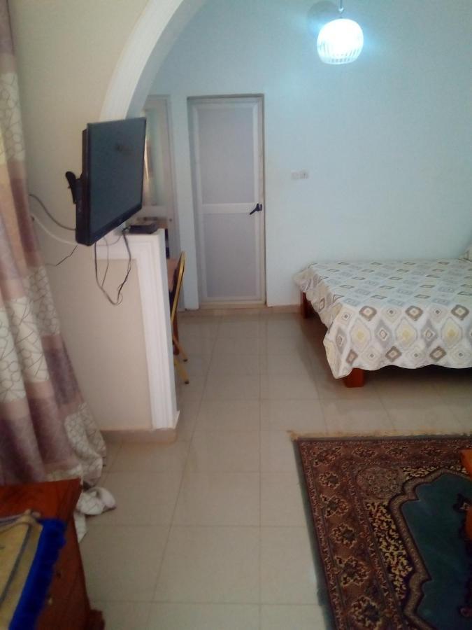 דקר Hotel Paradialaw מראה חיצוני תמונה