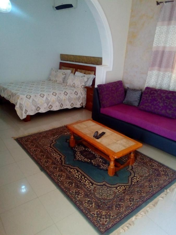 דקר Hotel Paradialaw מראה חיצוני תמונה